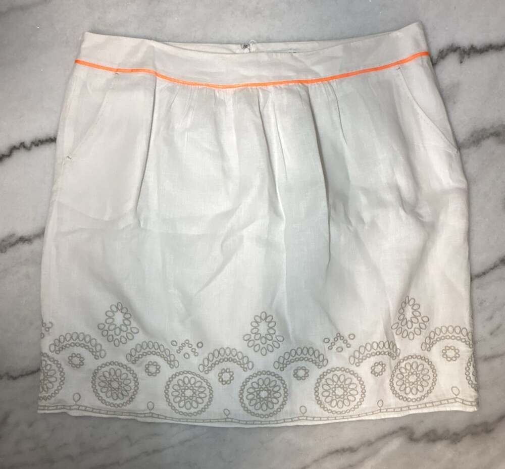 Tahari White Beige Embroidery Design Flare Skirt Linen Women